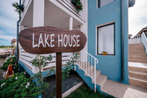 1 bedroom Lake House